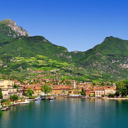Riva Lago E Spiaggia Apartment 2 - Happy Rentals Exterior foto