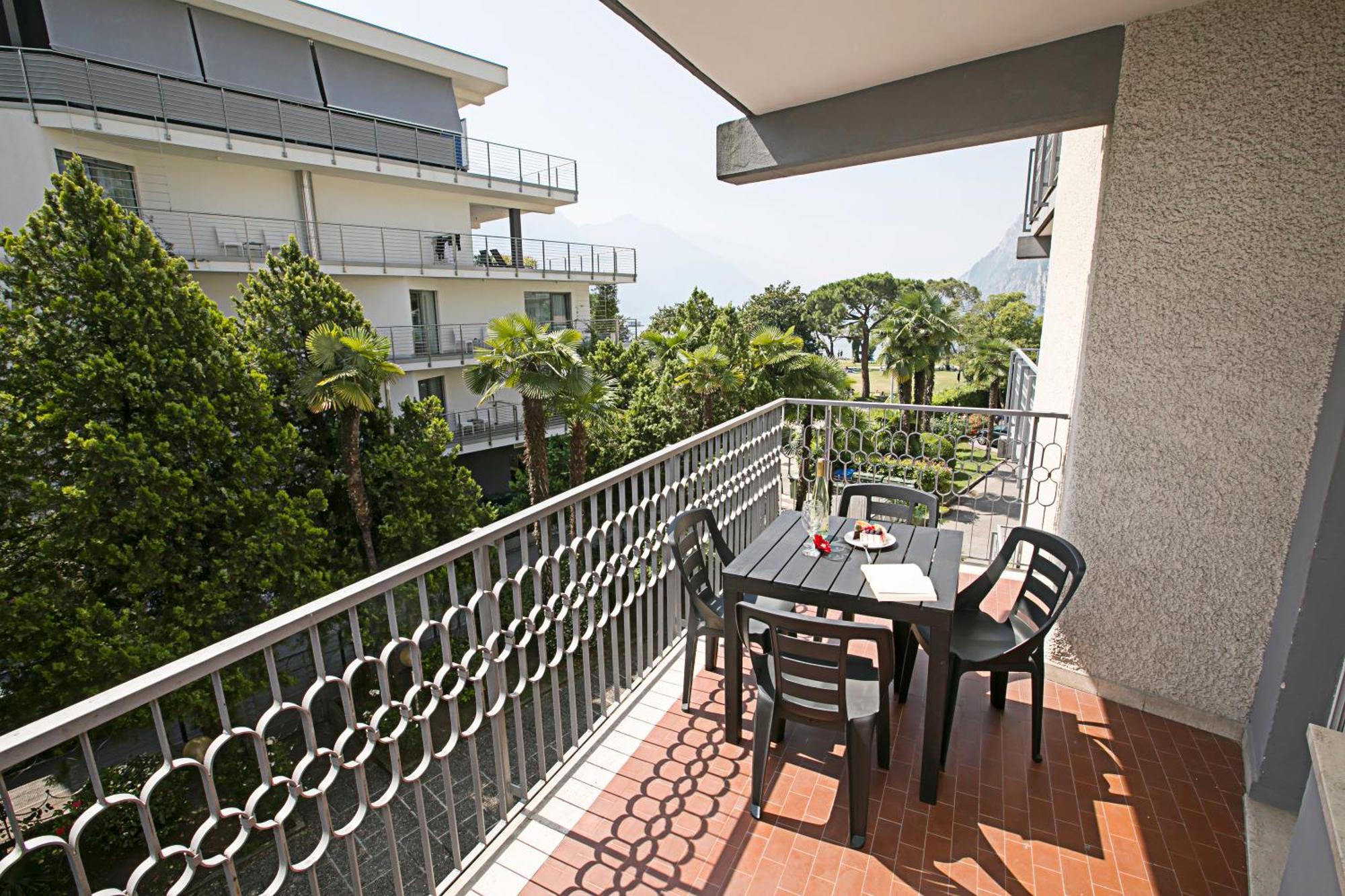 Riva Lago E Spiaggia Apartment 2 - Happy Rentals Exterior foto
